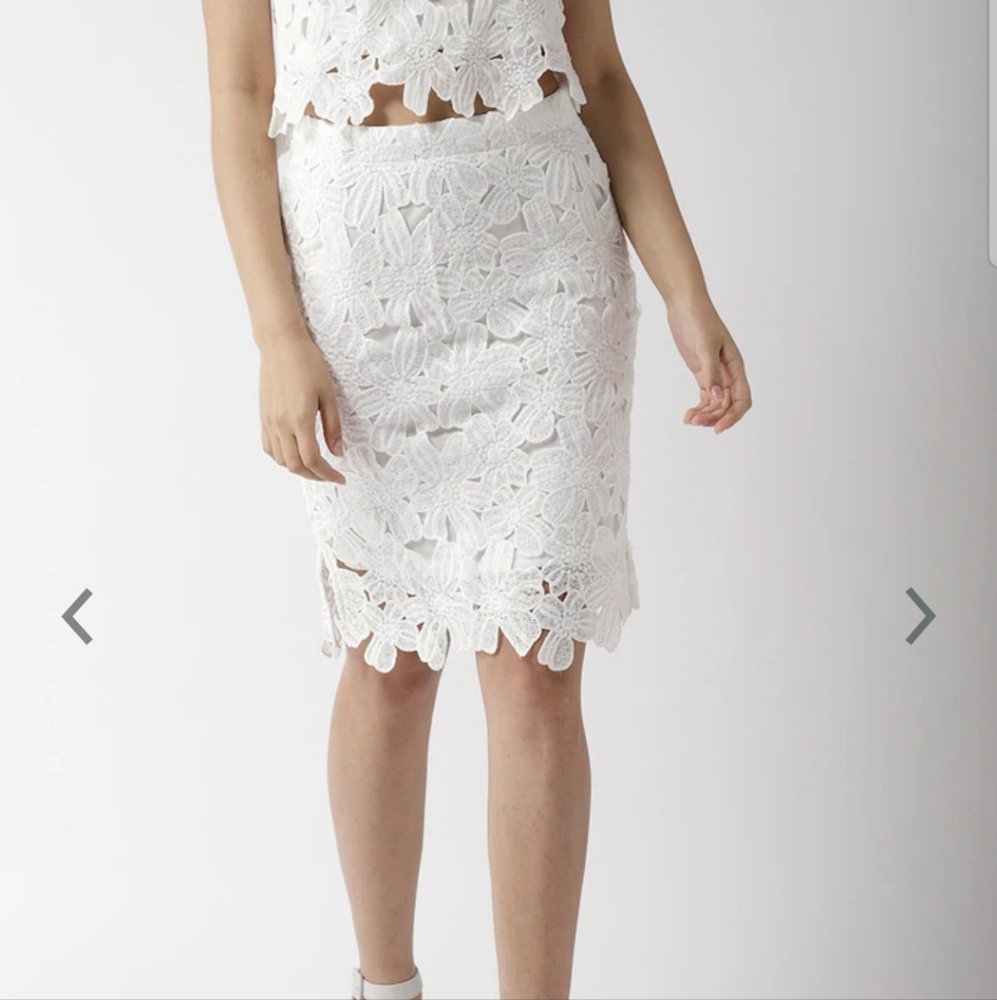 White lace pencil skirt